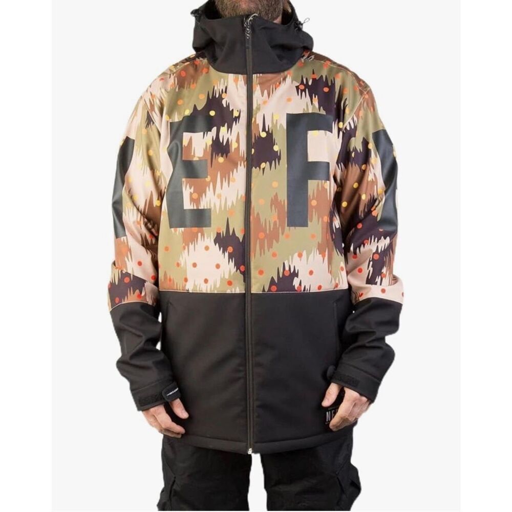 NEFF Daily Softshell Camo Fleece Lined Hooded Snowboarding Jacket Men's XL